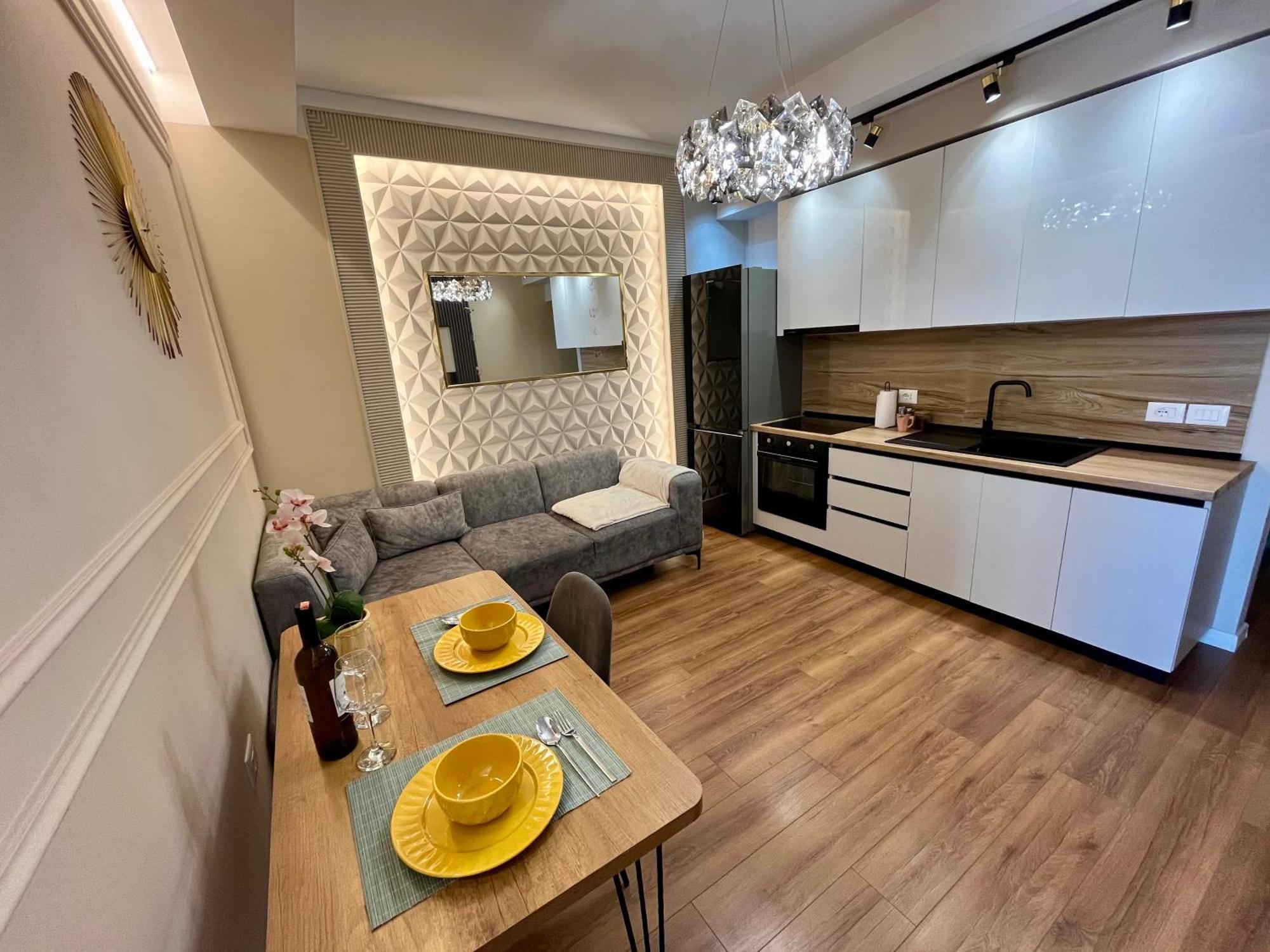 City Center Cozy Apartment ติรานา ภายนอก รูปภาพ