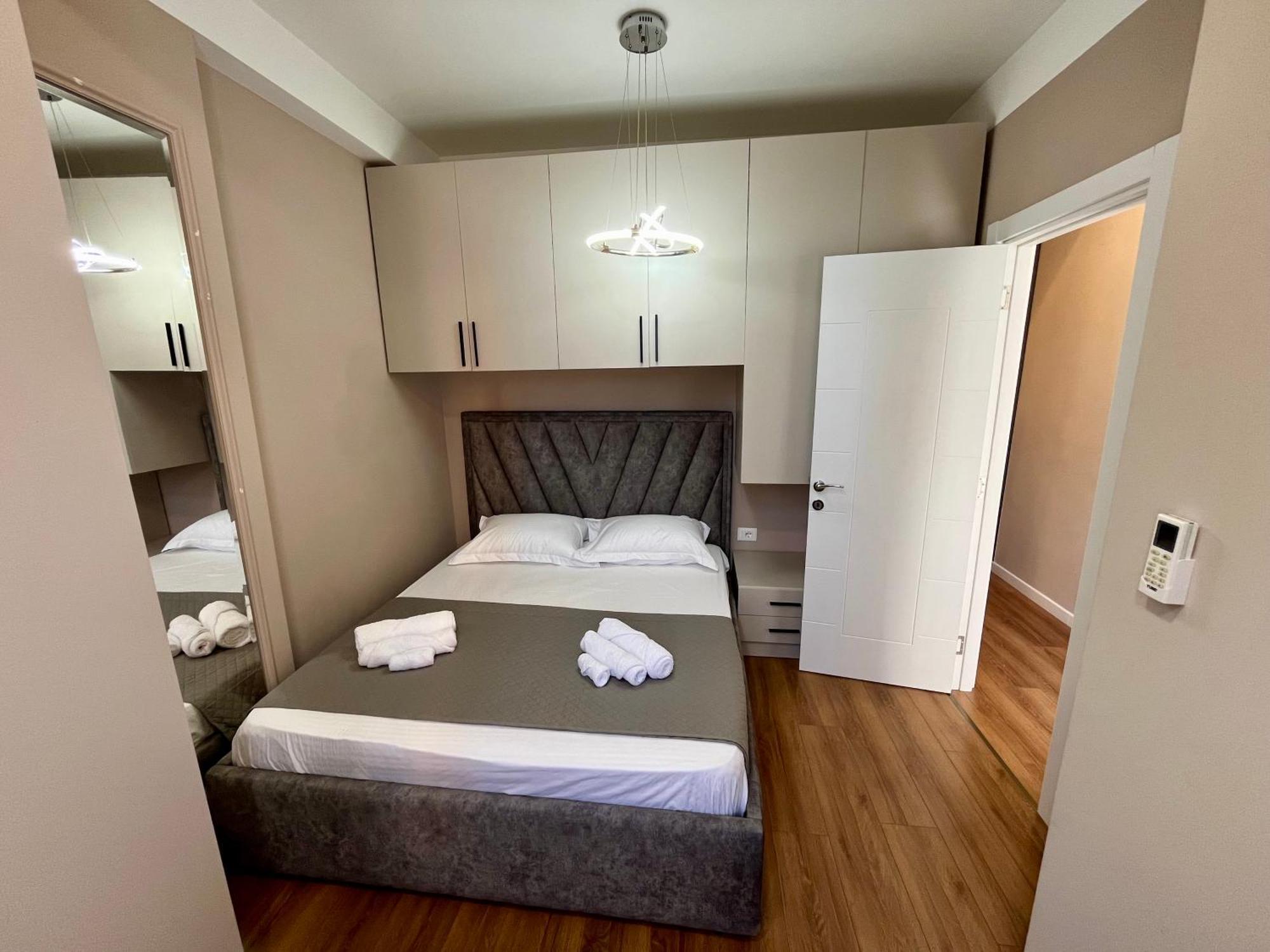 City Center Cozy Apartment ติรานา ภายนอก รูปภาพ