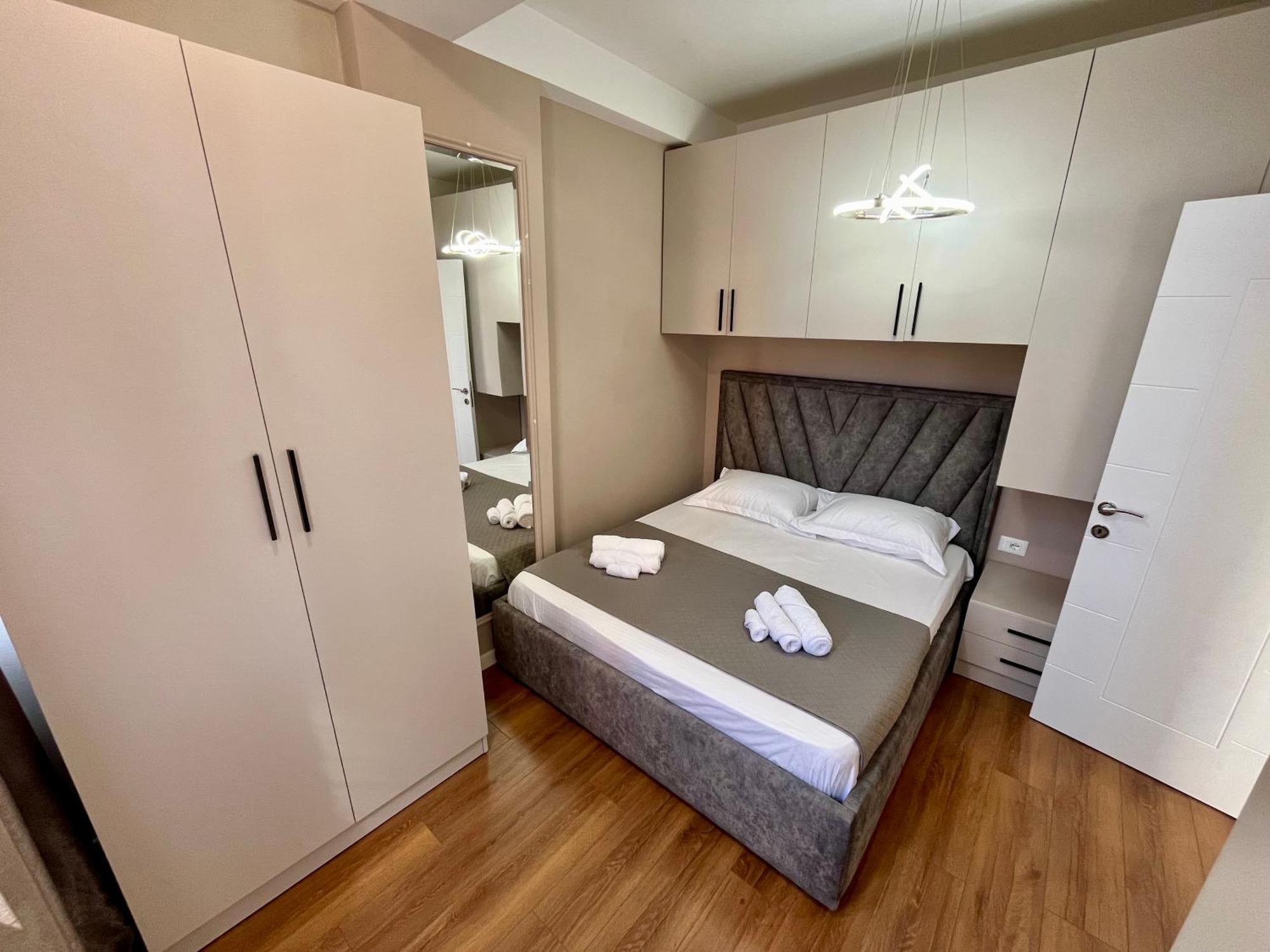 City Center Cozy Apartment ติรานา ภายนอก รูปภาพ